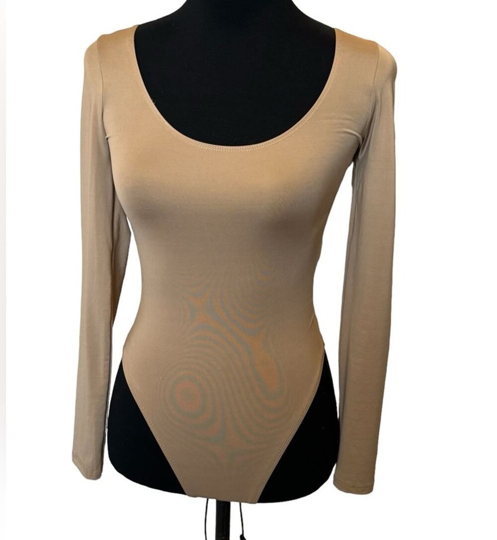 New ~ TOPSHOP , Nordstrom ~ Long Sleeve Round Neck Bodysuit Sz 4